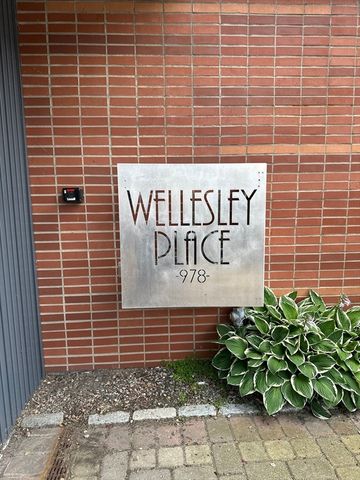 978 Worcester Street 202, Wellesley, MA 02482