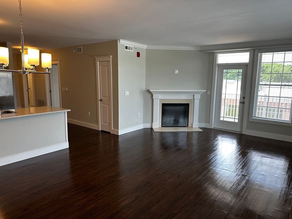 978 Worcester Street 202, Wellesley, MA 02482