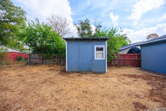 107 CORNISH AVE, San Antonio, TX 78223