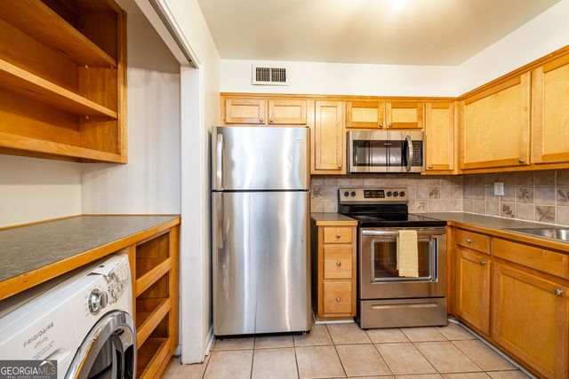 118 Maison Place NW, Atlanta, GA 30327