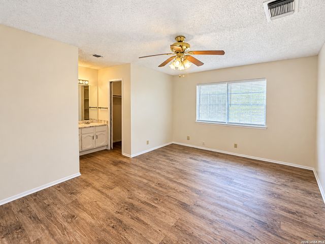 8030 ECHO WIND ST, San Antonio, TX 78250