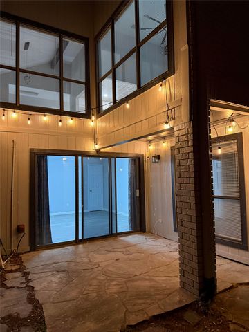 1618 San Francisco Street, Carrollton, TX 75007