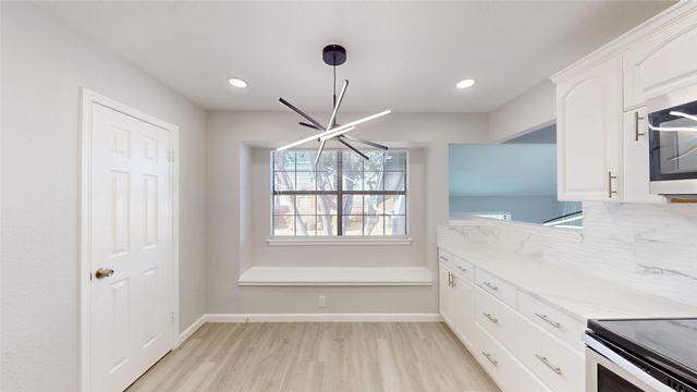 1618 San Francisco Street, Carrollton, TX 75007