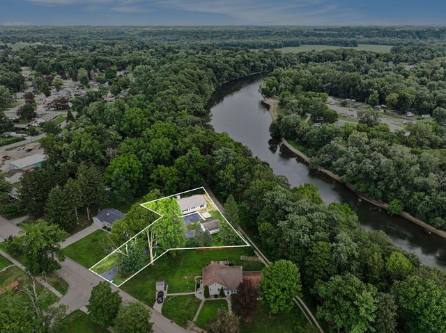 410 N Bluff Street, Berrien Springs, MI 49103