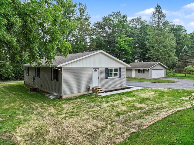 410 N Bluff Street, Berrien Springs, MI 49103