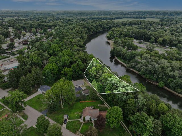410 N Bluff Street, Berrien Springs, MI 49103