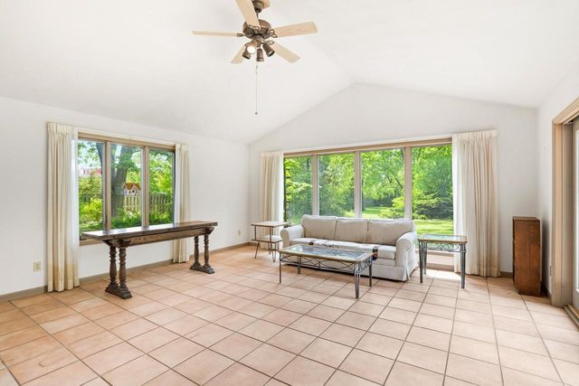 29303 Evergreen DRIVE, Waterford, WI 53185
