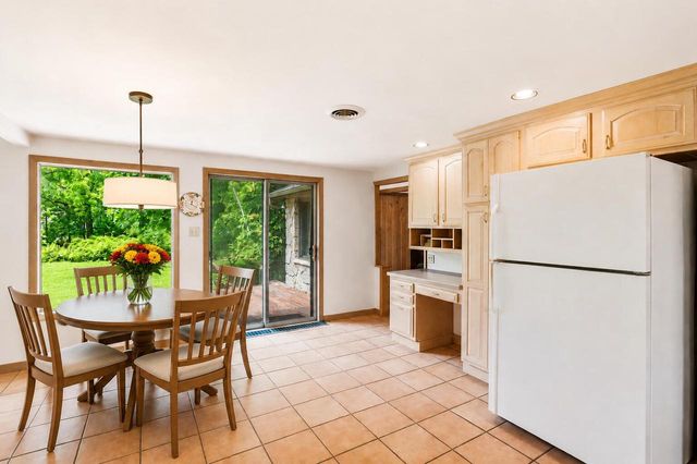 29303 Evergreen DRIVE, Waterford, WI 53185