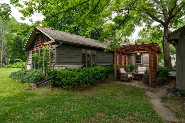 29303 Evergreen DRIVE, Waterford, WI 53185