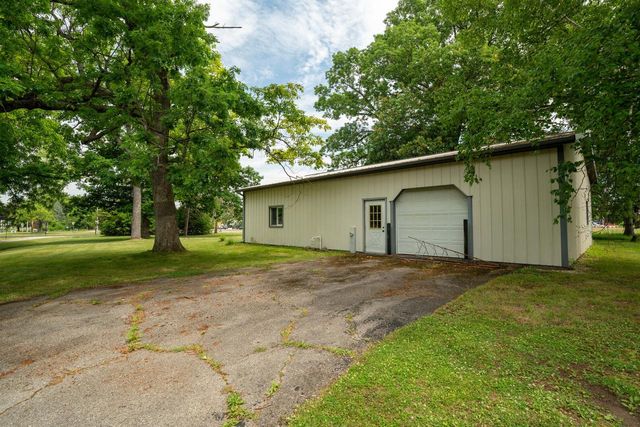 29303 Evergreen DRIVE, Waterford, WI 53185