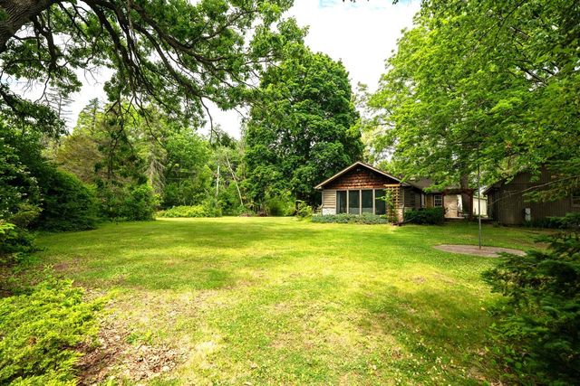 29303 Evergreen DRIVE, Waterford, WI 53185