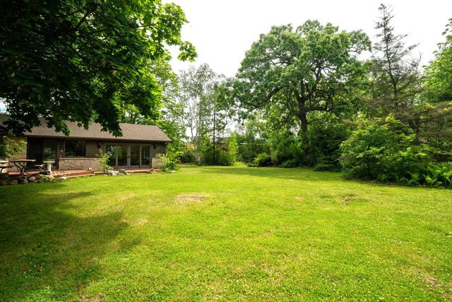 29303 Evergreen DRIVE, Waterford, WI 53185