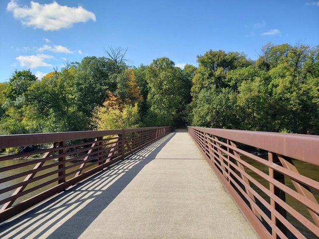 29303 Evergreen DRIVE, Waterford, WI 53185