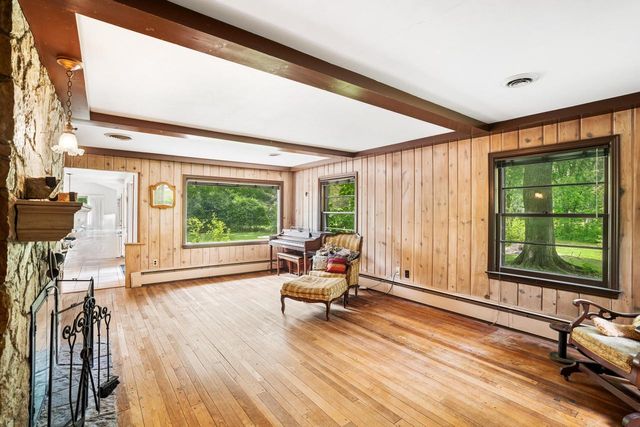 29303 Evergreen DRIVE, Waterford, WI 53185