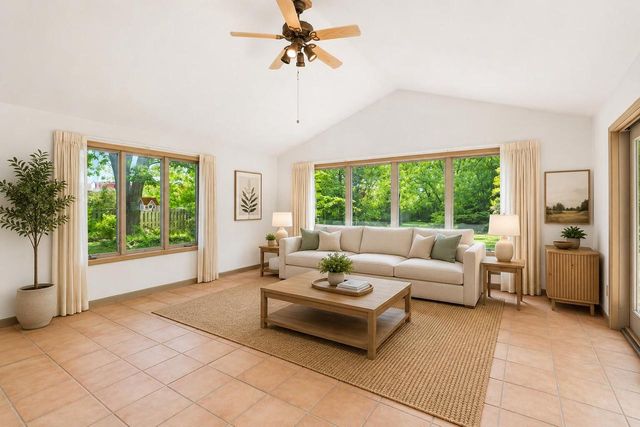 29303 Evergreen DRIVE, Waterford, WI 53185