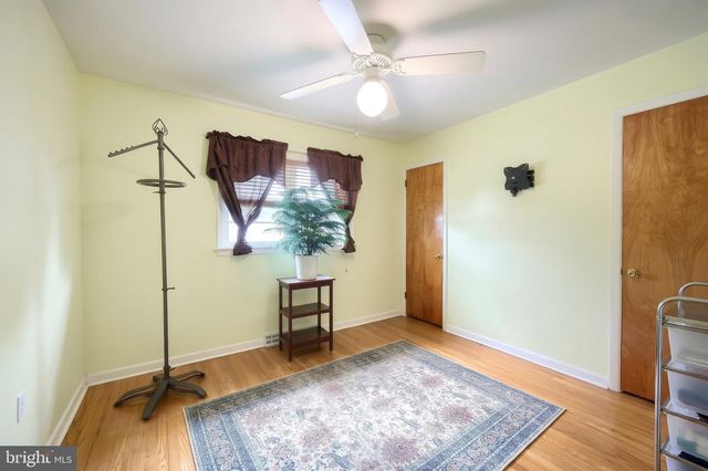 2022 NORTH DR, York, PA 17408