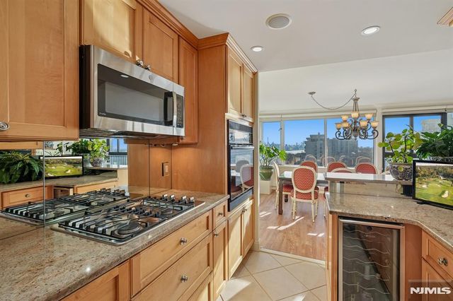 5 Horizon Road 1405-1407, Fort Lee, NJ 07024