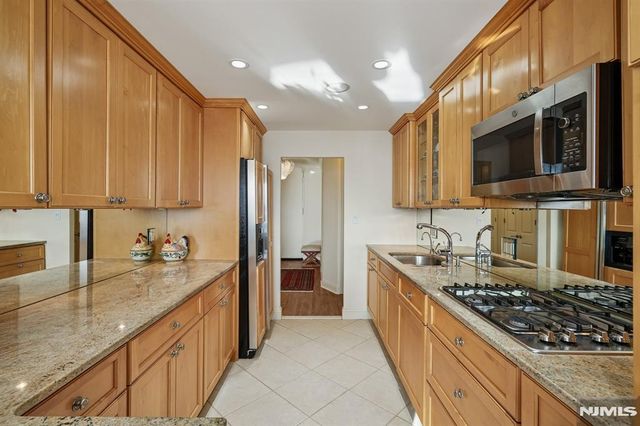 5 Horizon Road 1405-1407, Fort Lee, NJ 07024