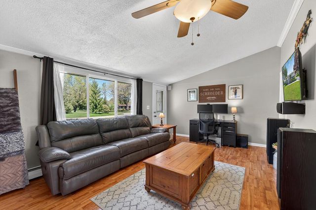 9707 Saratoga DRIVE, Caledonia, WI 53108