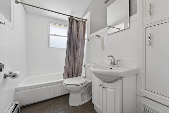 9707 Saratoga DRIVE, Caledonia, WI 53108