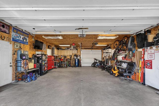 9707 Saratoga DRIVE, Caledonia, WI 53108