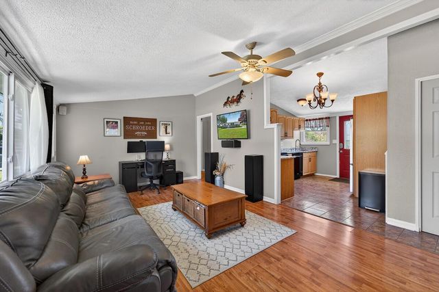 9707 Saratoga DRIVE, Caledonia, WI 53108