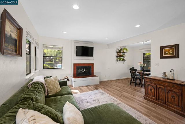 820 Camelback Place, Pleasant Hill, CA 94523