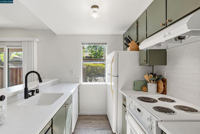 820 Camelback Place, Pleasant Hill, CA 94523