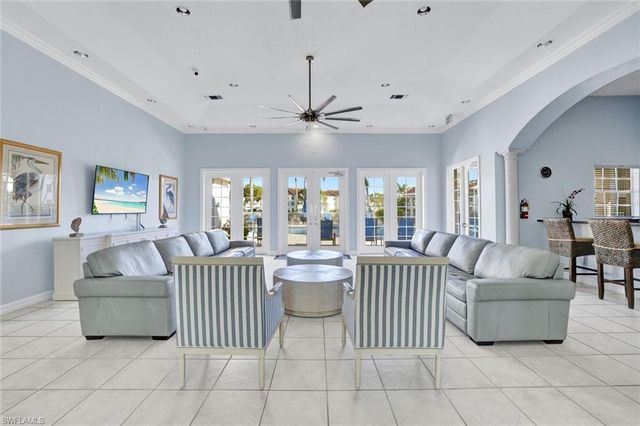 4625 Saint Croix LN 1118, Naples, FL 34109