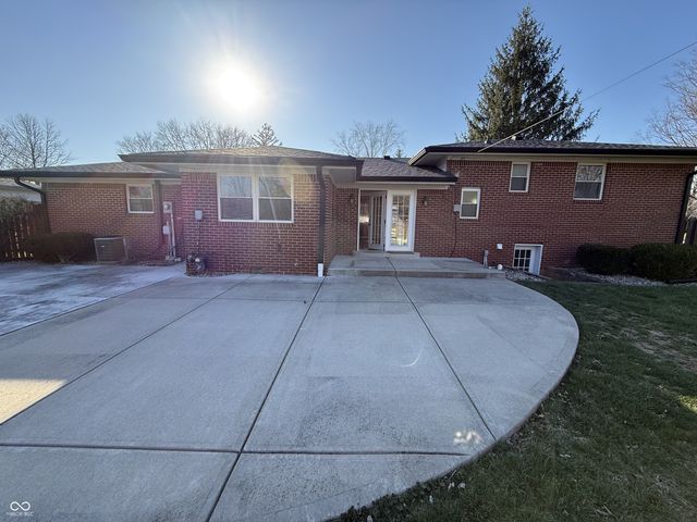 209 Blairsden Avenue, Carmel, IN 46032