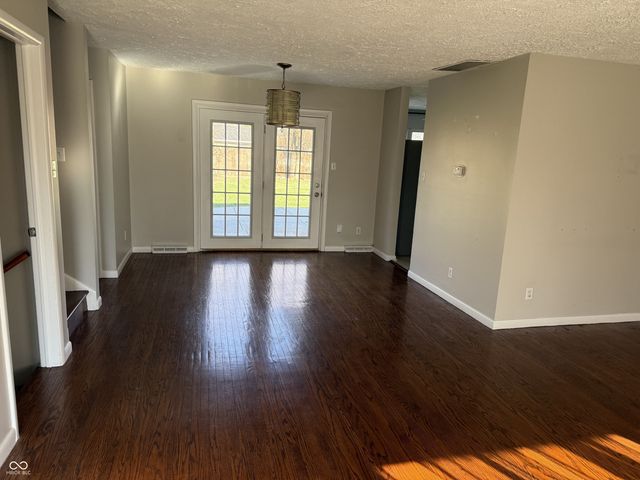 209 Blairsden Avenue, Carmel, IN 46032