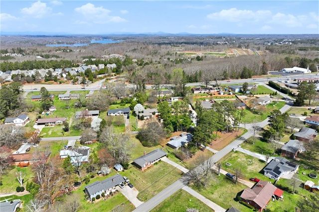 3024 Saint Charles Avenue, Gainesville, GA 30504