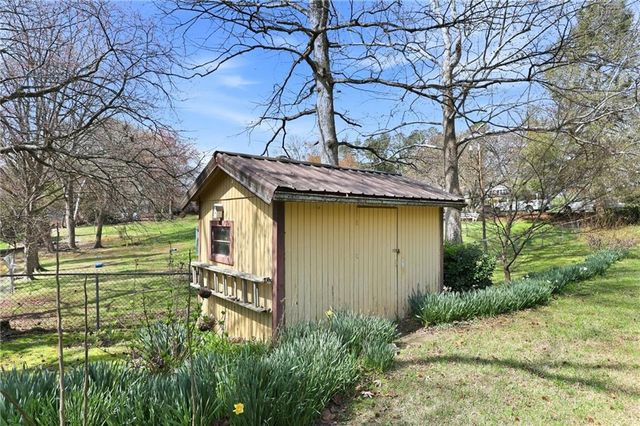 3024 Saint Charles Avenue, Gainesville, GA 30504