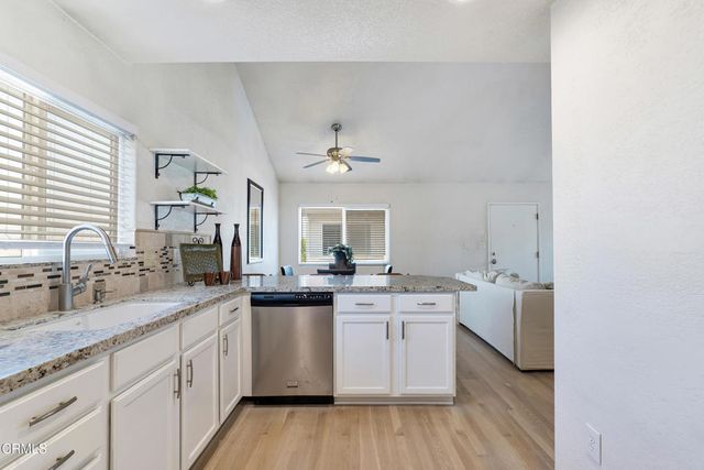 5125 W Wooley Road 5, Oxnard, CA 93035