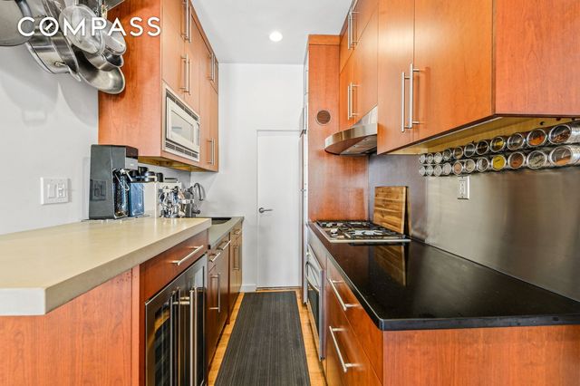 53 W 11th St Apt 4R 5R, New York City, NY 10011