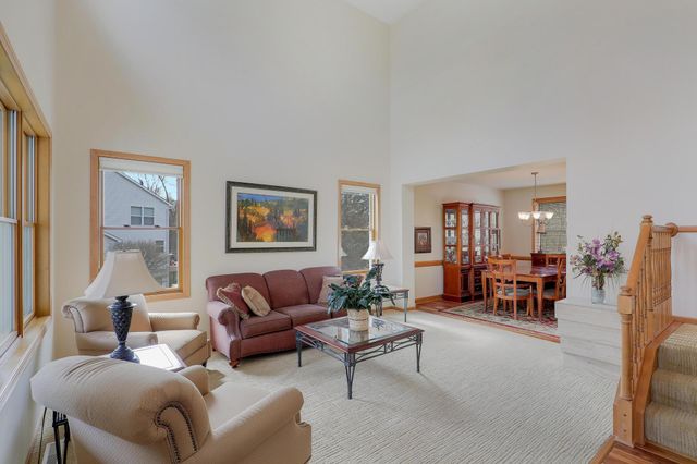 17039 Valley Road, Eden Prairie, MN 55347