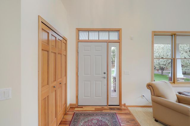 17039 Valley Road, Eden Prairie, MN 55347