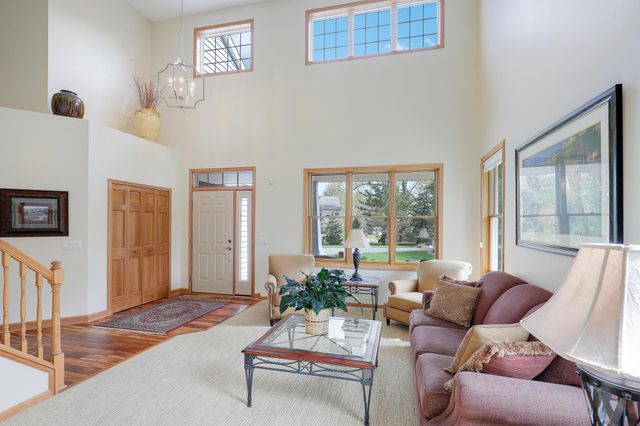 17039 Valley Road, Eden Prairie, MN 55347