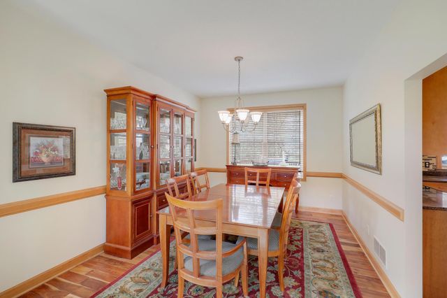 17039 Valley Road, Eden Prairie, MN 55347