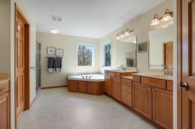 17039 Valley Road, Eden Prairie, MN 55347