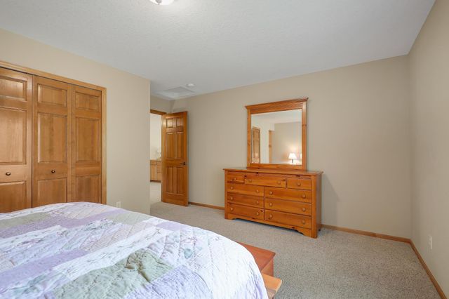 17039 Valley Road, Eden Prairie, MN 55347