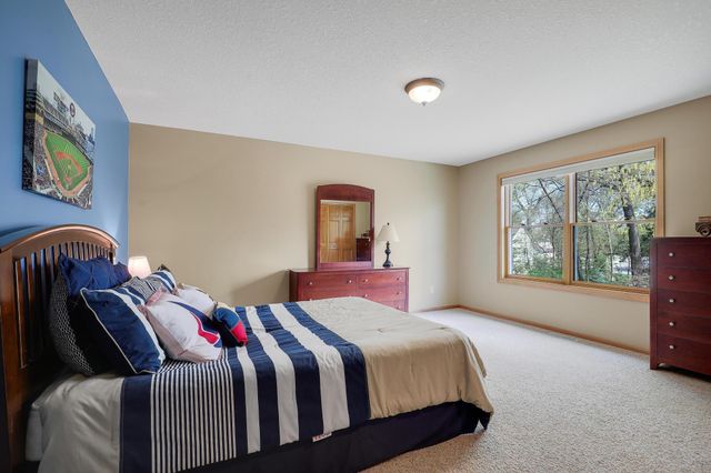 17039 Valley Road, Eden Prairie, MN 55347