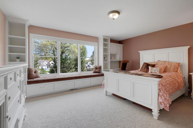 17039 Valley Road, Eden Prairie, MN 55347
