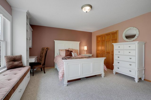 17039 Valley Road, Eden Prairie, MN 55347
