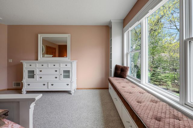 17039 Valley Road, Eden Prairie, MN 55347