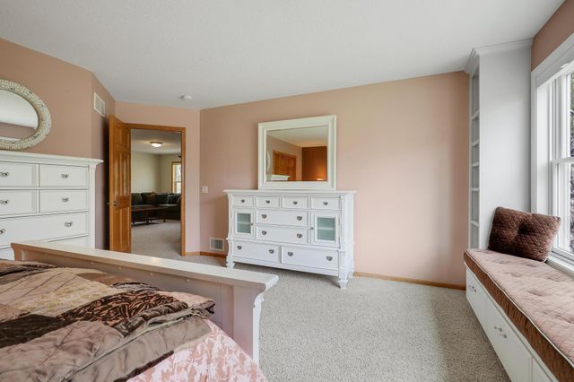 17039 Valley Road, Eden Prairie, MN 55347