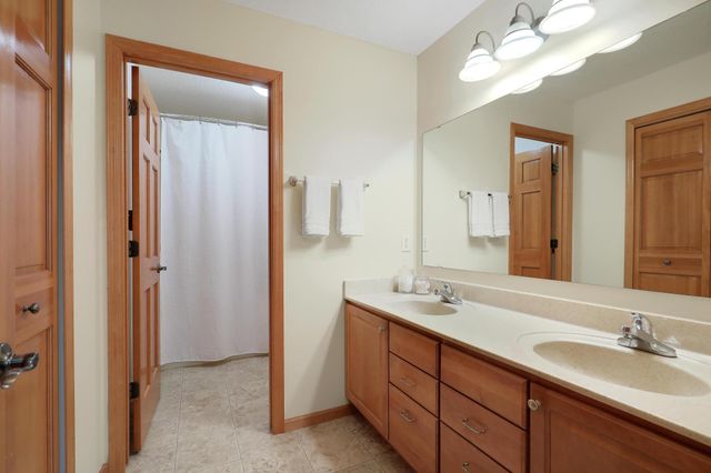 17039 Valley Road, Eden Prairie, MN 55347