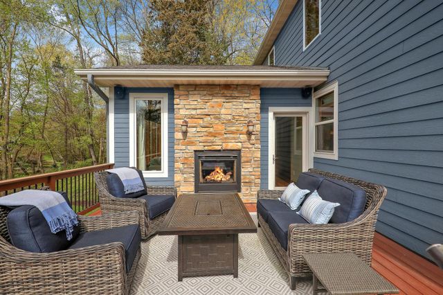 17039 Valley Road, Eden Prairie, MN 55347