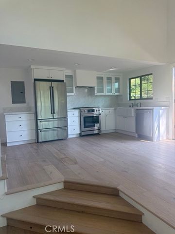 2776 Laurel Canyon, Los Angeles, CA 90046
