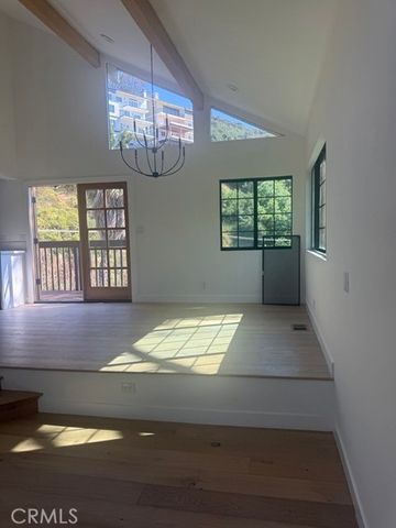 2776 Laurel Canyon, Los Angeles, CA 90046